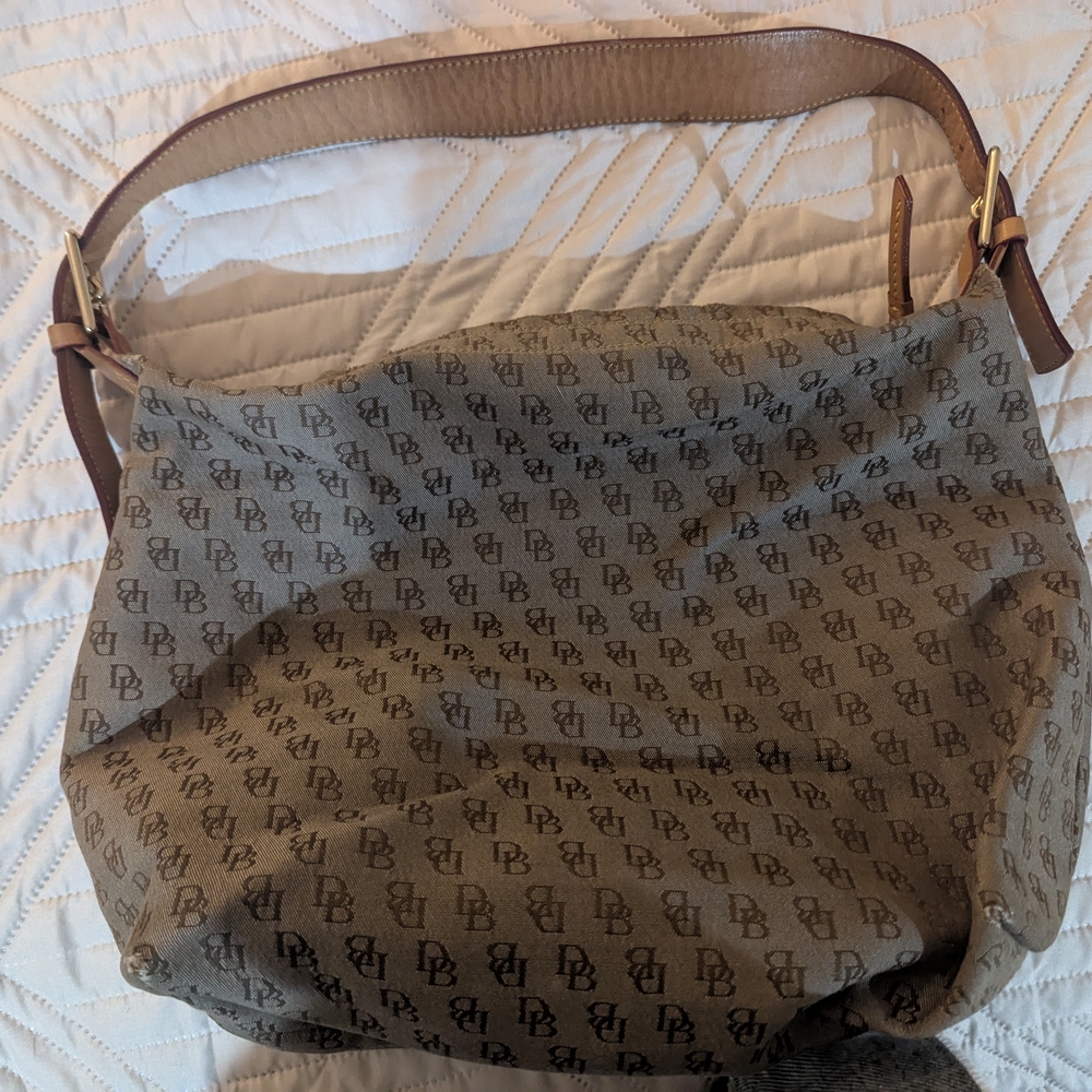 Dooney & Bourke Bag